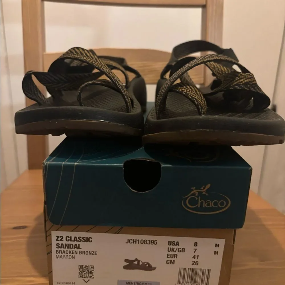 Like New Chaco Z2 Adjustable Strap Classic Sandals Men’s size 8